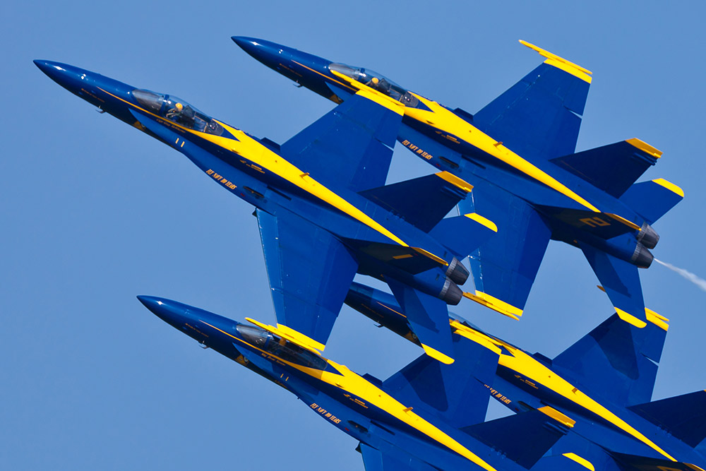 blue angels flying in formation